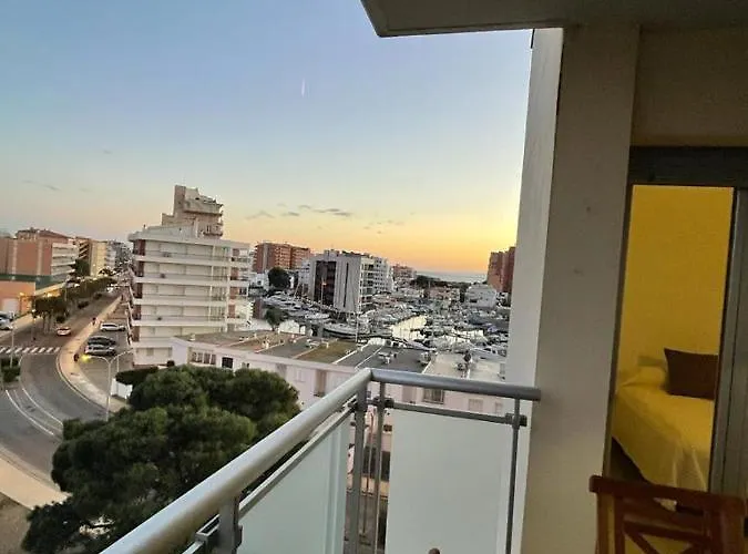 Magnifico Cerca De La Playa Con Piscina - *