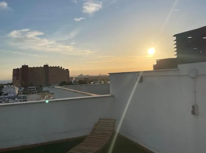 Magnifico Cerca De La Playa Con Piscina - *
